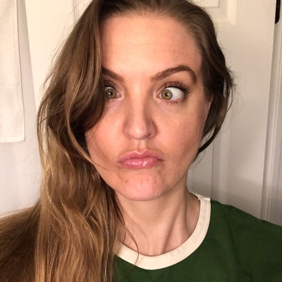 💕😃 Meet Your Posher: Mandy! 😃💕 - Picture 7 of 16